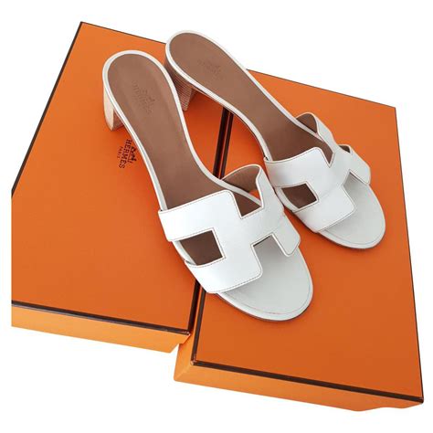 sandalo hermes bianco|hermes heel sandals 1.97.